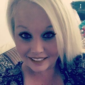 Meet your Posher, Mckenzi